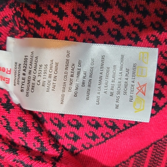 Alison Sheri Sweater - Picture 7 of 9